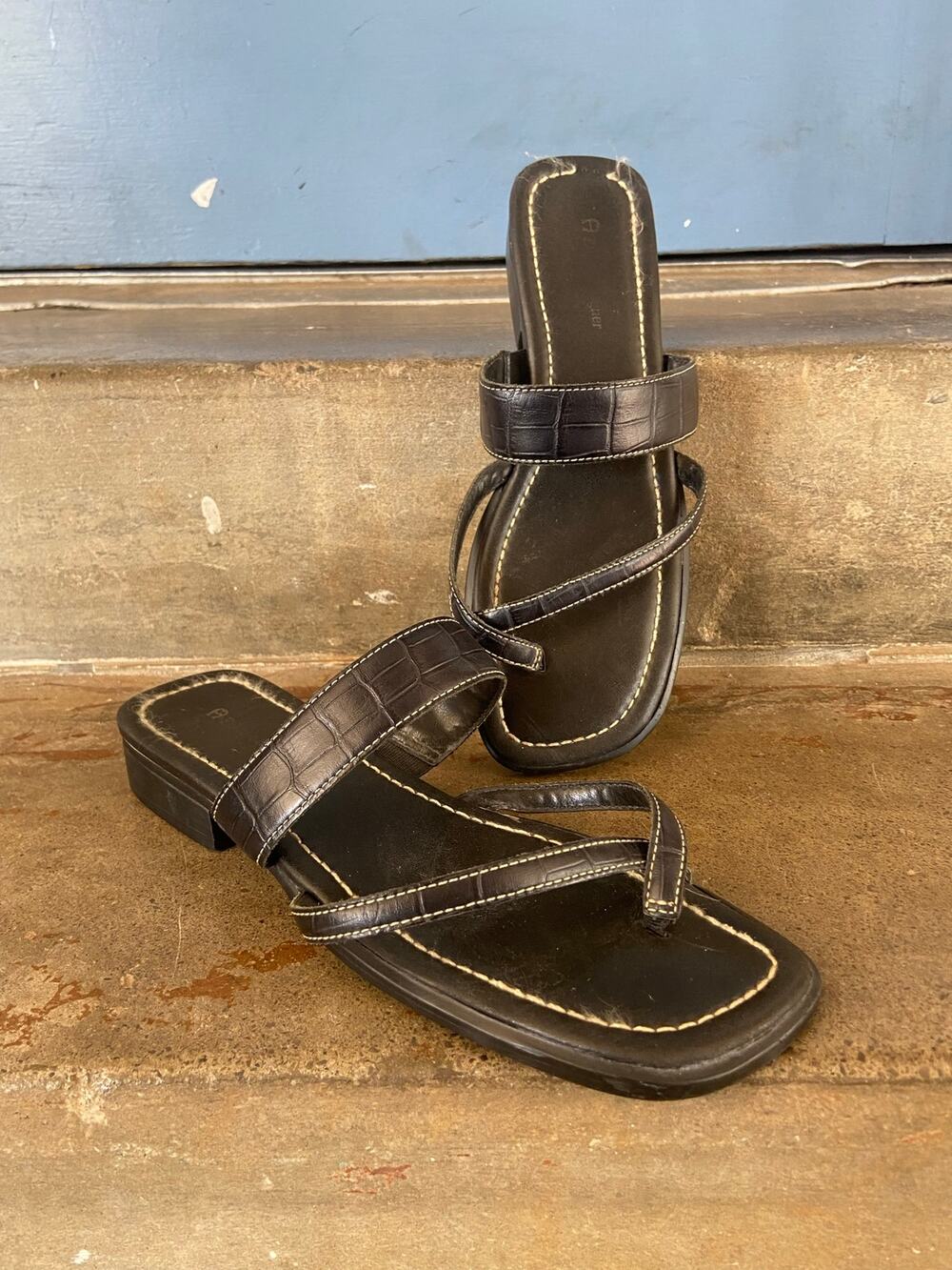 Etienne Aigner black croco embossed leather toe loop low heel sandal